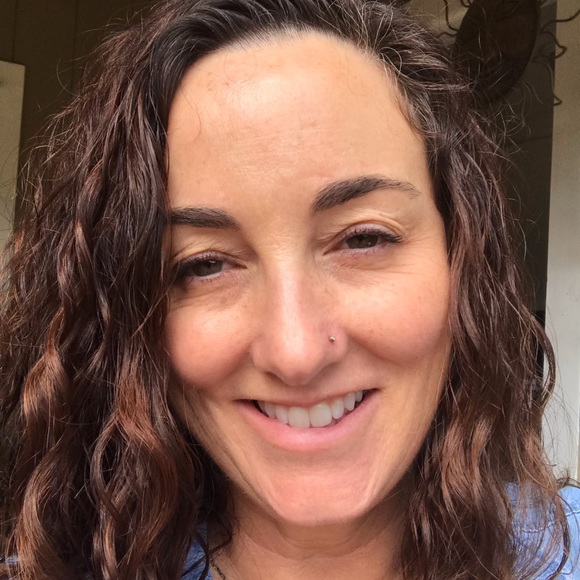 Meet your Posher, Ann Marie! - Picture 2 of 2